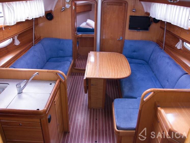 Bavaria 38 Cruiser - Yacht Charter Sailica