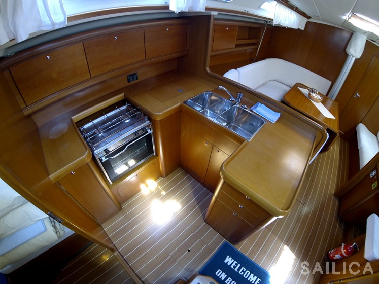 Grand Soleil 45 - Yacht Charter Sailica
