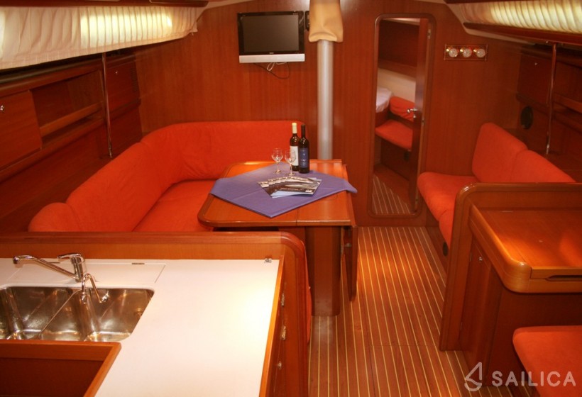 Grand Soleil 45 - Yacht Charter Sailica