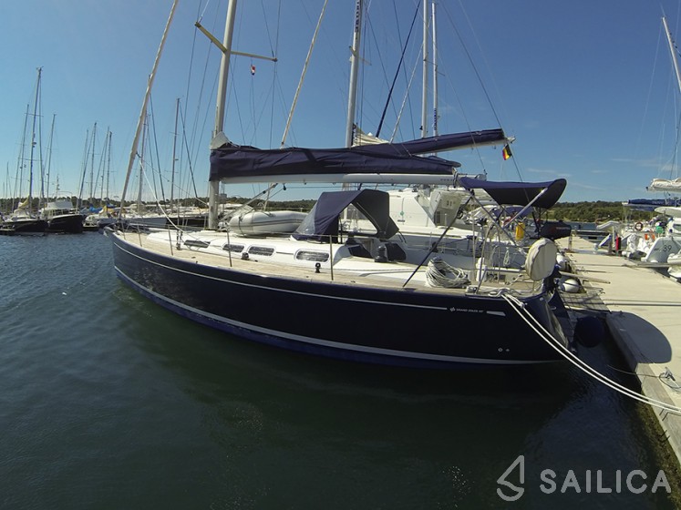 Grand Soleil 45 - Yacht Charter Sailica