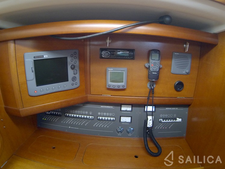 Grand Soleil 45 - Yacht Charter Sailica