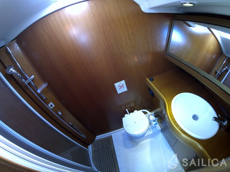 Grand Soleil 45 - Yacht Charter Sailica