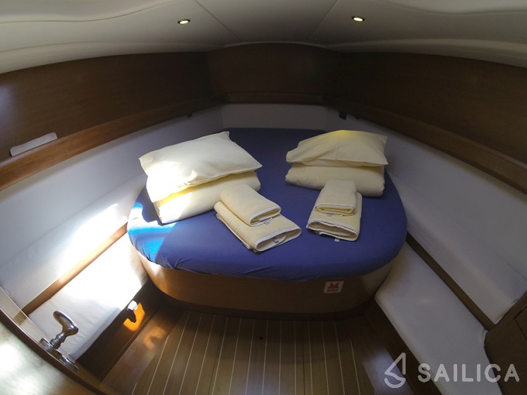 Grand Soleil 45 - Yacht Charter Sailica