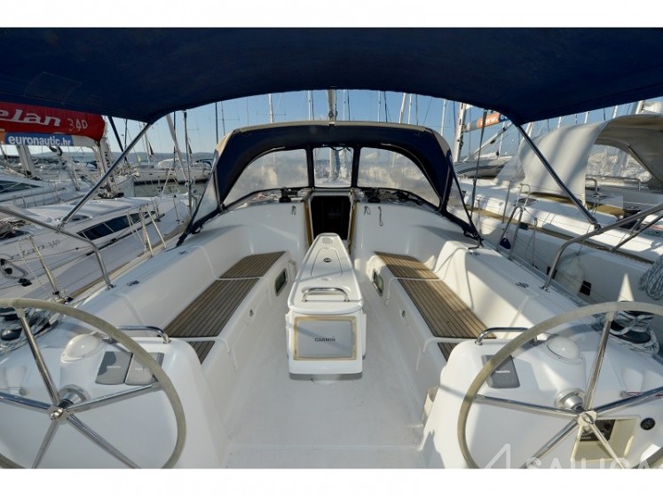 Cyclades 43.4 - Yacht Charter Sailica