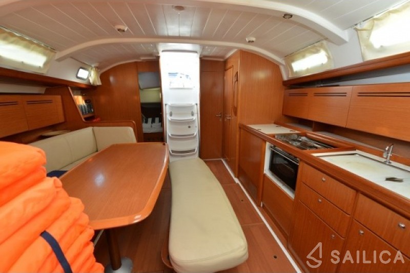 Cyclades 43.4 - Yacht Charter Sailica