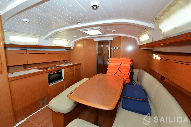 Cyclades 43.4 - Yacht Charter Sailica