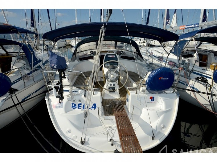 Bavaria 37 Cruiser - Yacht Charter Sailica