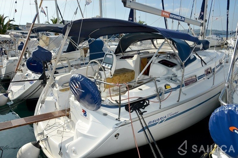 Bavaria 37 Cruiser - Yacht Charter Sailica