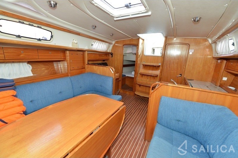 Bavaria 37 Cruiser - Yacht Charter Sailica