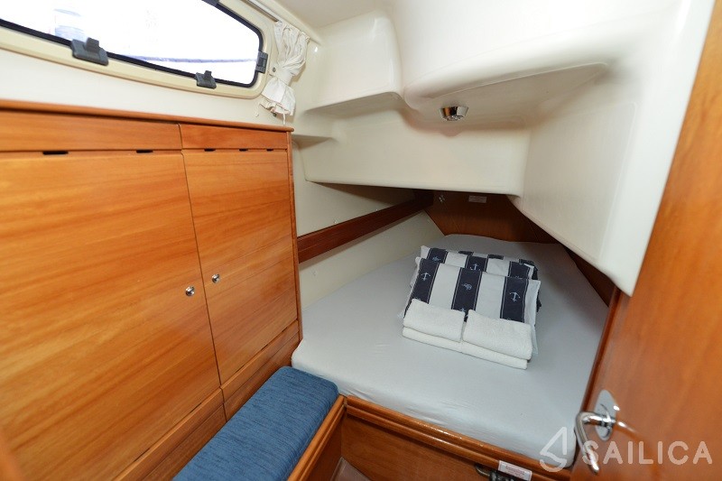 Bavaria 37 Cruiser - Yacht Charter Sailica