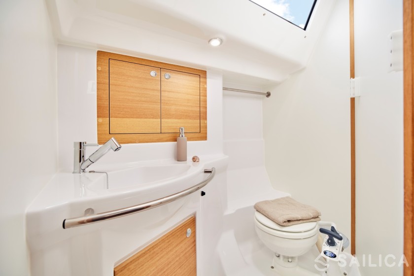 Elan Impression 40.1 - Yacht Charter Sailica