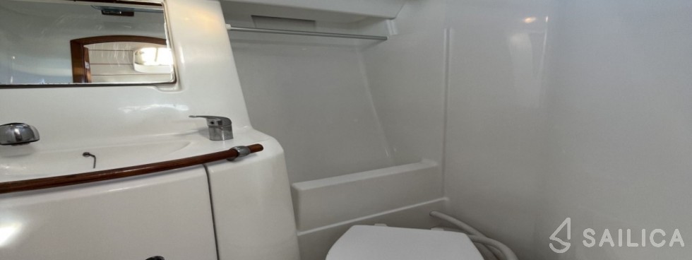 Oceanis 393 - Yacht Charter Sailica