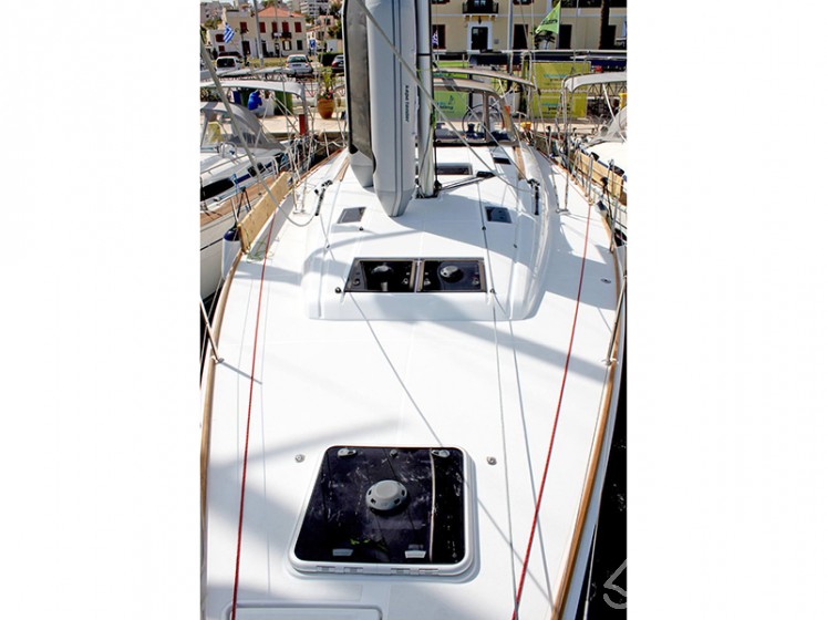 Sun Odyssey 479 - Yacht Charter Sailica