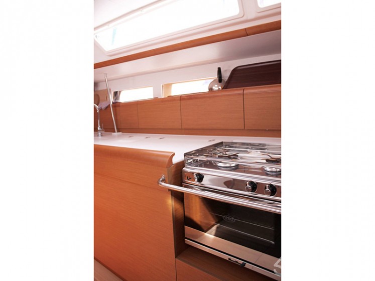 Sun Odyssey 479 - Yacht Charter Sailica
