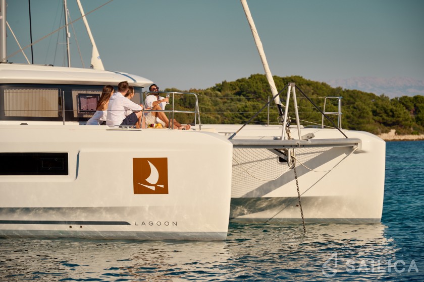 Lagoon 46  - Yacht Charter Sailica