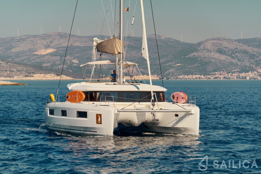 Lagoon 46  - Yacht Charter Sailica