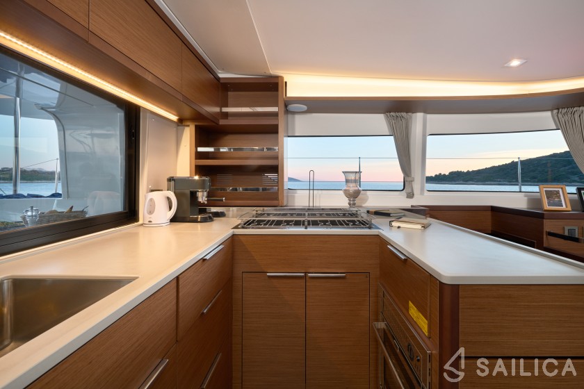 Lagoon 46  - Yacht Charter Sailica