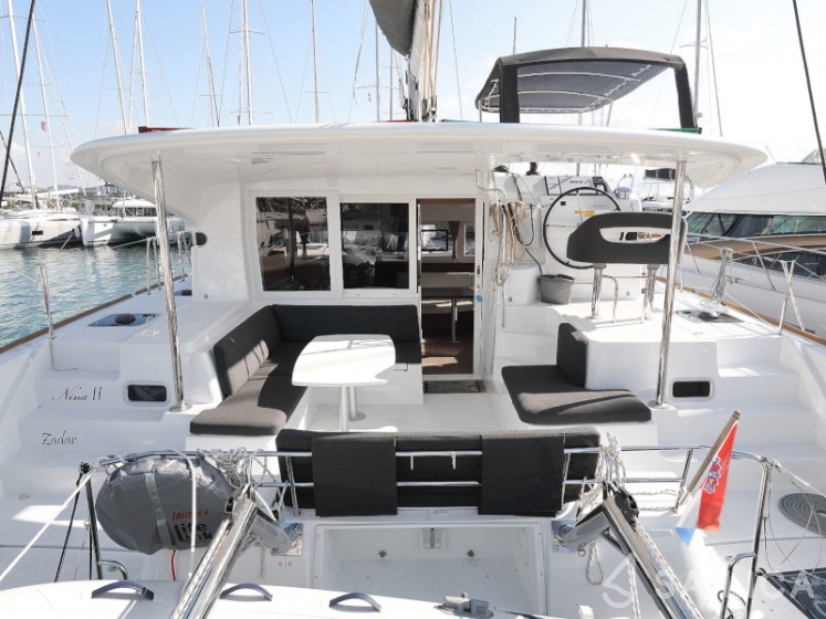 Lagoon 40 - Yacht Charter Sailica