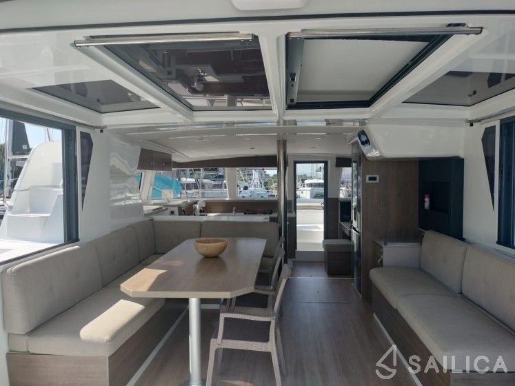 Bali 4.2 - Yacht Charter Sailica