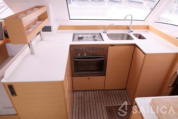 Nautitech Open 40 - Yacht Charter Sailica