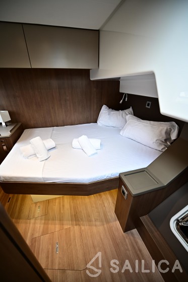 Bali 4.6 - Yacht Charter Sailica