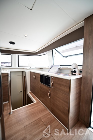 Bali 4.6 - Yacht Charter Sailica