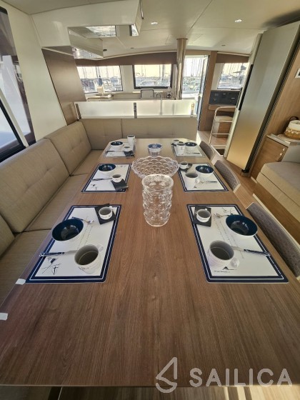 Bali 4.6 - Yacht Charter Sailica