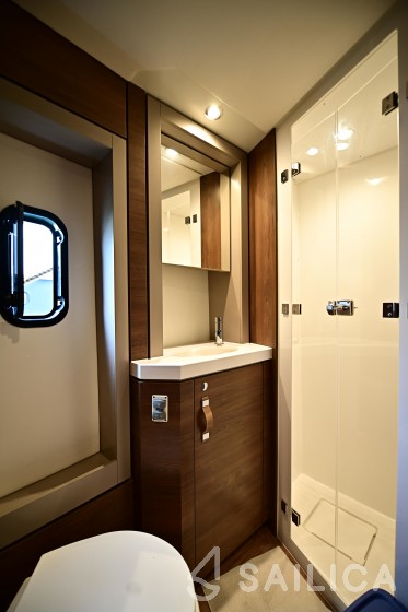 Bali 4.6 - Yacht Charter Sailica