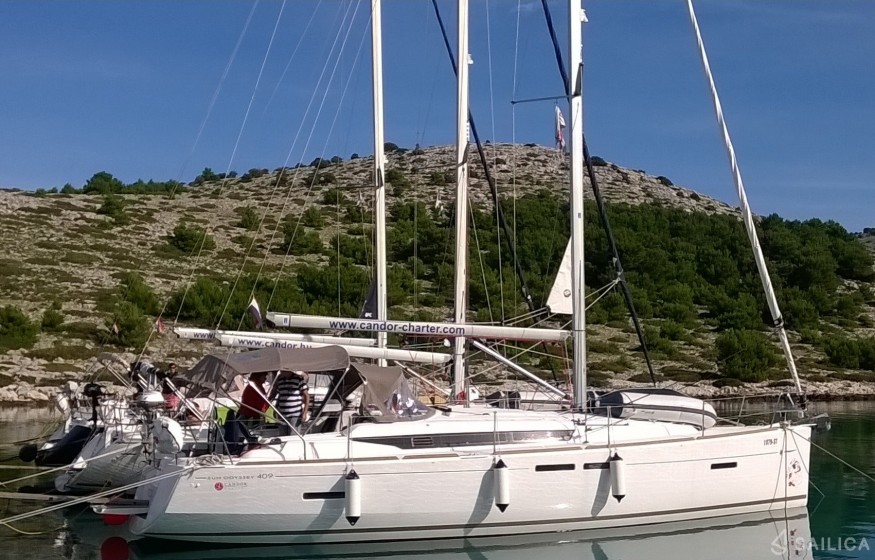 Sun Odyssey 419 - Yacht Charter Sailica