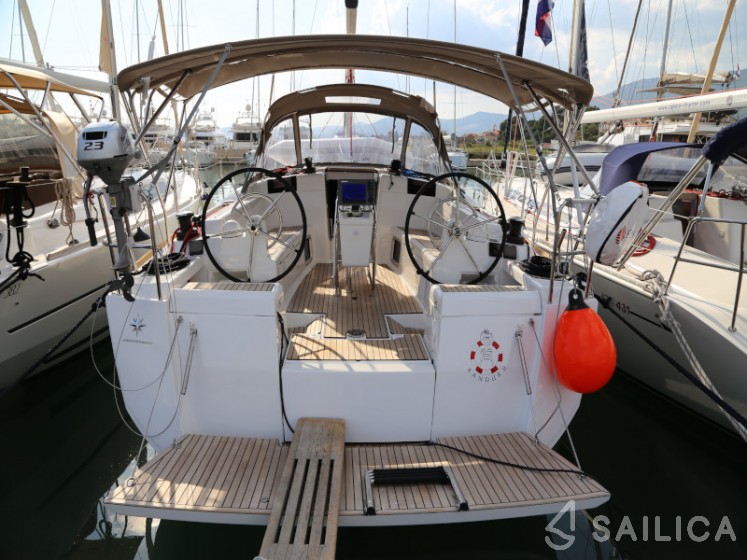 Sun Odyssey 419 - Yacht Charter Sailica