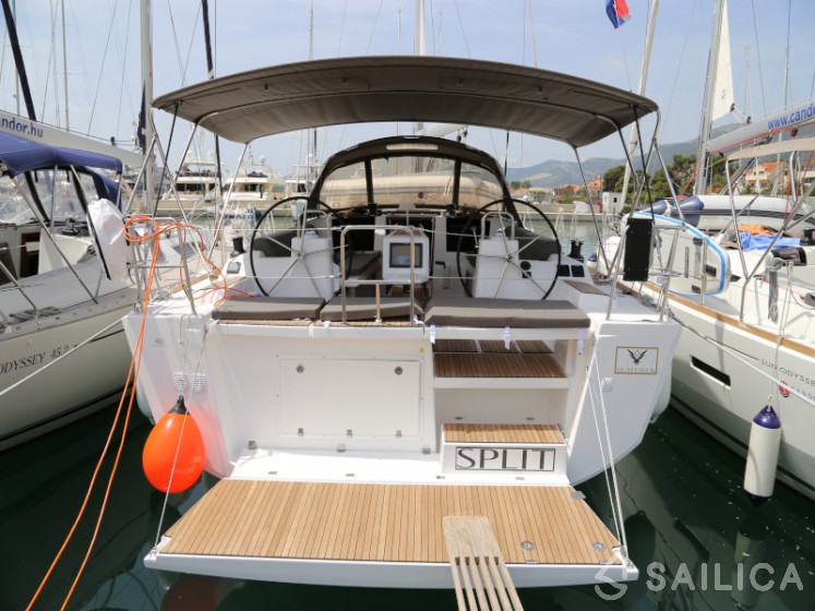 Dufour 460 GL - Yacht Charter Sailica