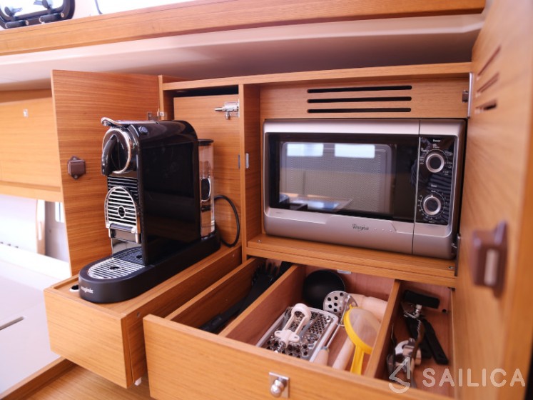 Dufour 460 GL - Yacht Charter Sailica