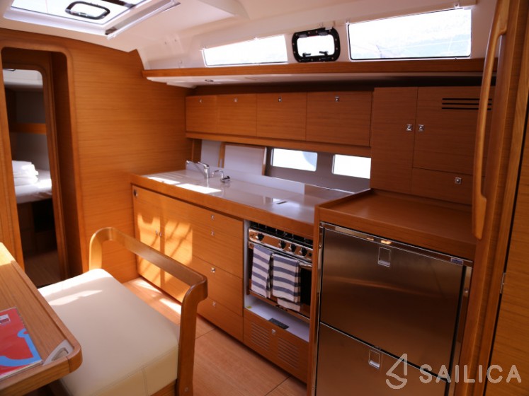 Dufour 460 GL - Yacht Charter Sailica