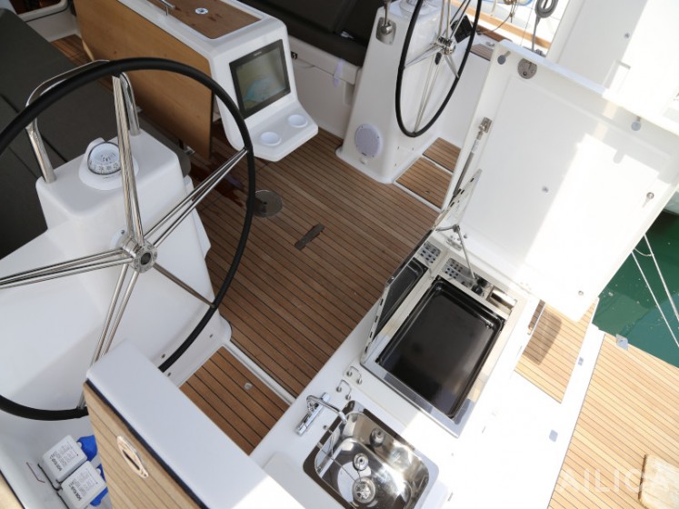 Dufour 460 GL - Yacht Charter Sailica