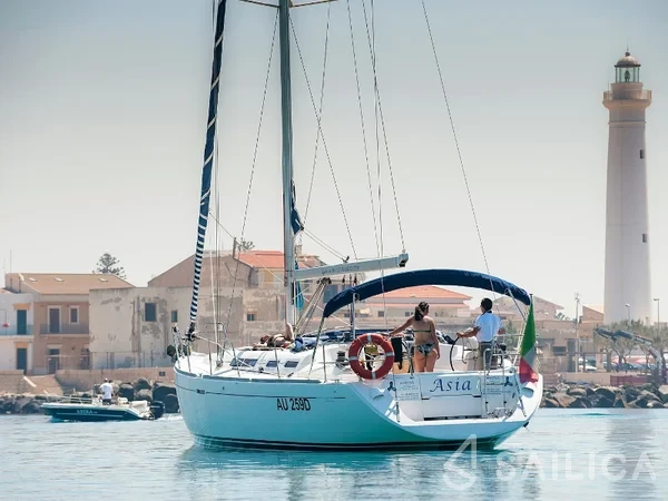 Dufour 455 Grand Large - Yacht Charter Sailica