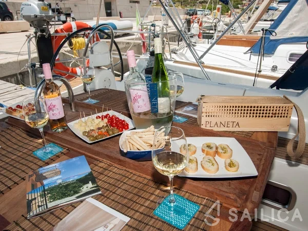 Dufour 455 Grand Large - Yacht Charter Sailica