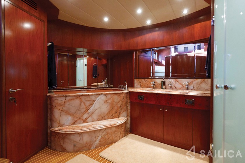 Johnson 87 - Yacht Charter Sailica