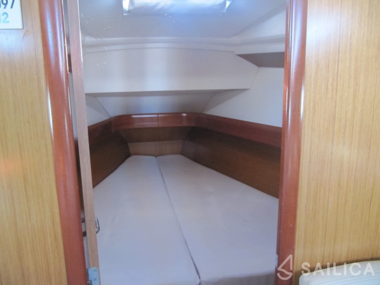Sun Odyssey 36i - Yacht Charter Sailica