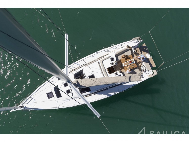 Dufour 430 - Yacht Charter Sailica