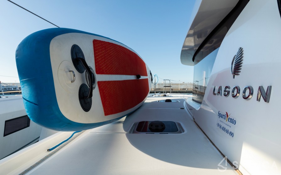Lagoon 42 - Yacht Charter Sailica