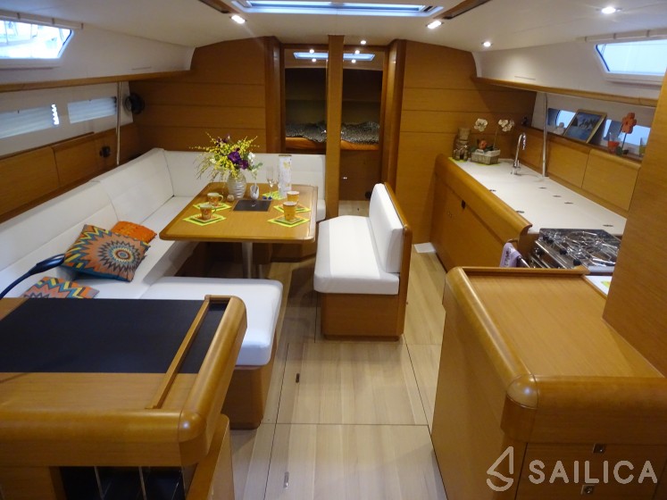 Sun Odyssey 519 - Yacht Charter Sailica