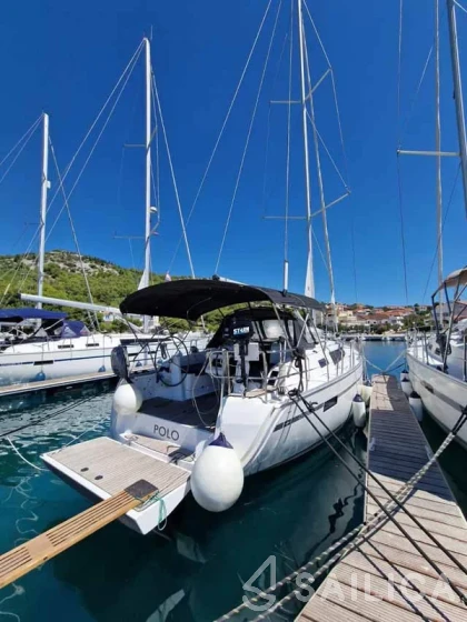 Bavaria 37 Cruiser - Yacht Charter Sailica