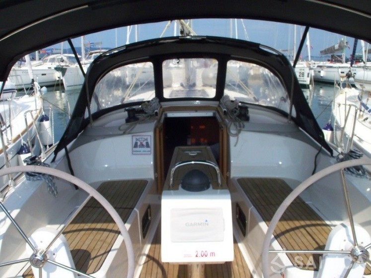 Bavaria 37 Cruiser - Yacht Charter Sailica