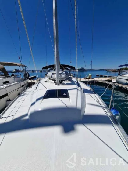 Bavaria 37 Cruiser - Yacht Charter Sailica