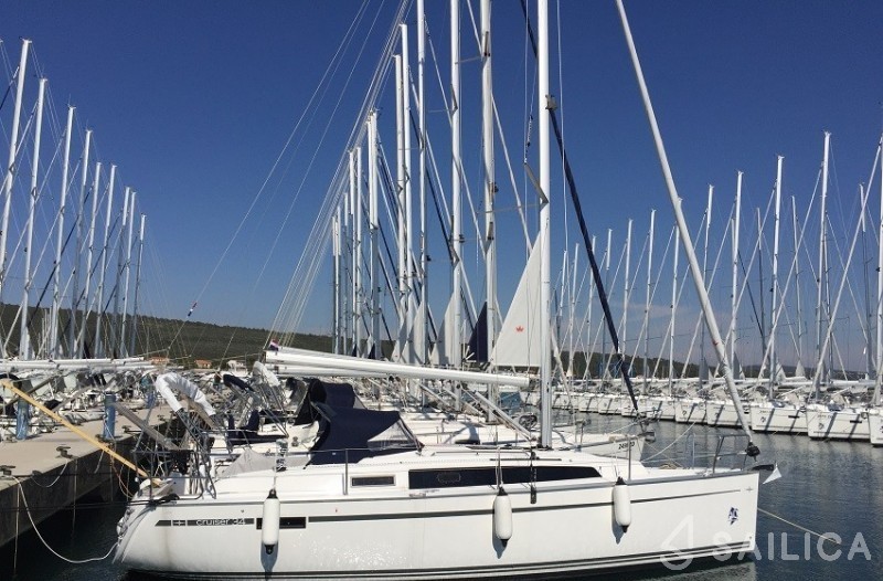 Bavaria 34 Cruiser - Yacht Charter Sailica