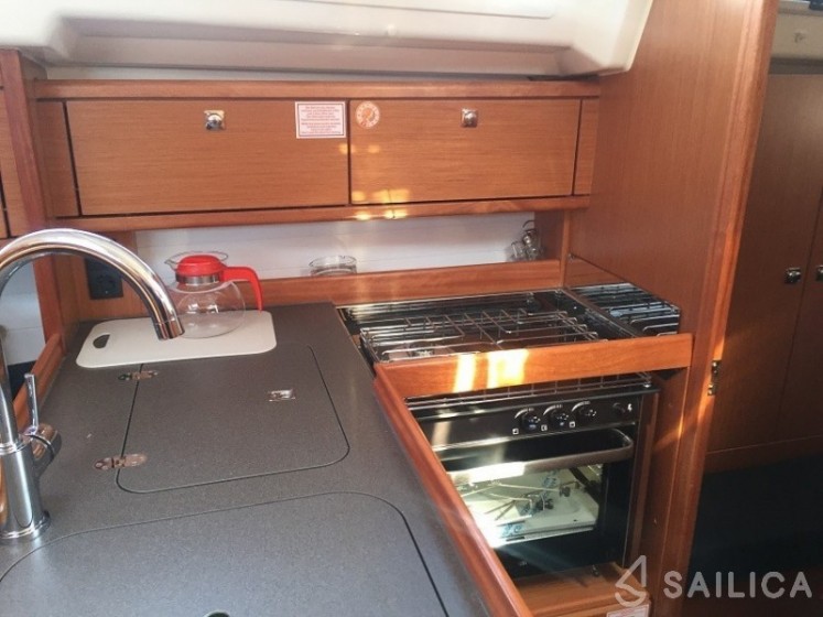 Bavaria 34 Cruiser - Yacht Charter Sailica