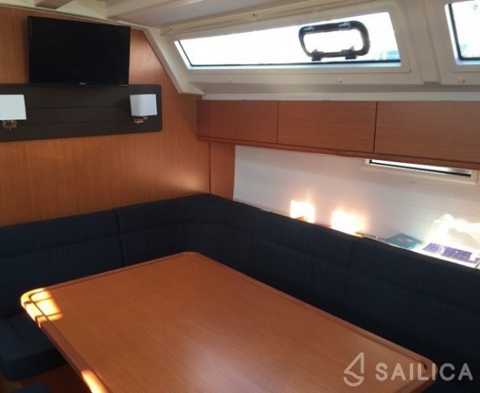 Bavaria 46 Cruiser - Yacht Charter Sailica
