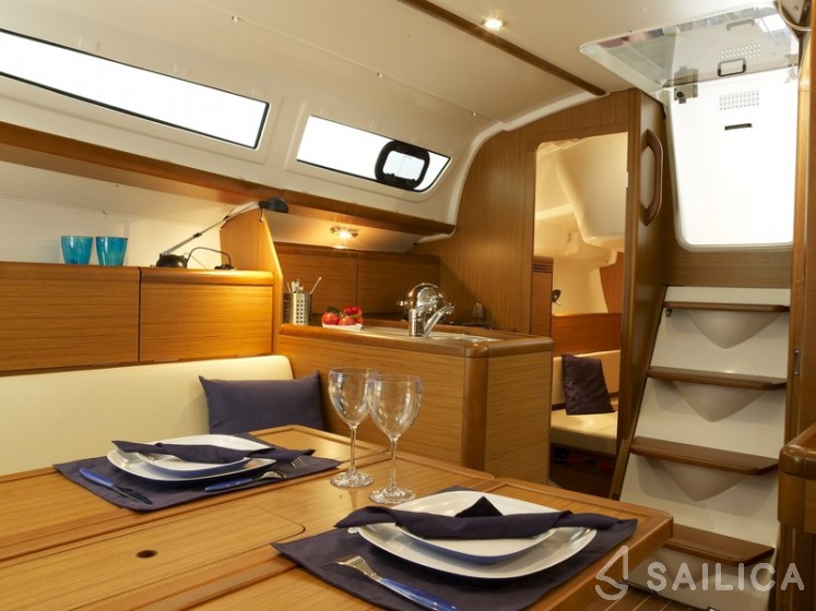 Sun Odyssey 30i - Yacht Charter Sailica