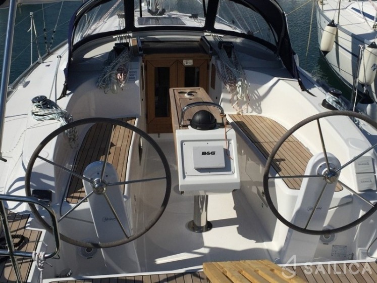 Bavaria 34 Cruiser - Yacht Charter Sailica