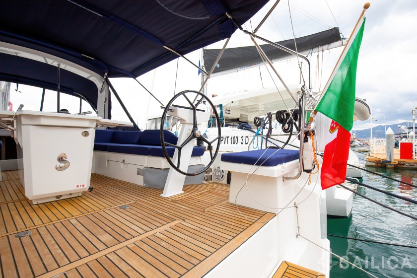 Oceanis 51.1 - Yacht Charter Sailica